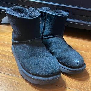 UGG Women’s Mini Bailey Bow Boot